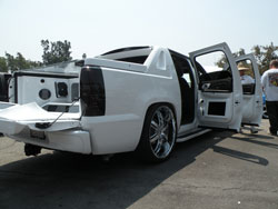 2007 Chevy Avalanche has 17" TV'a installed in both door panels